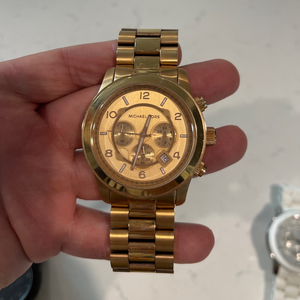 Rose gold oversize Michael Kors watch